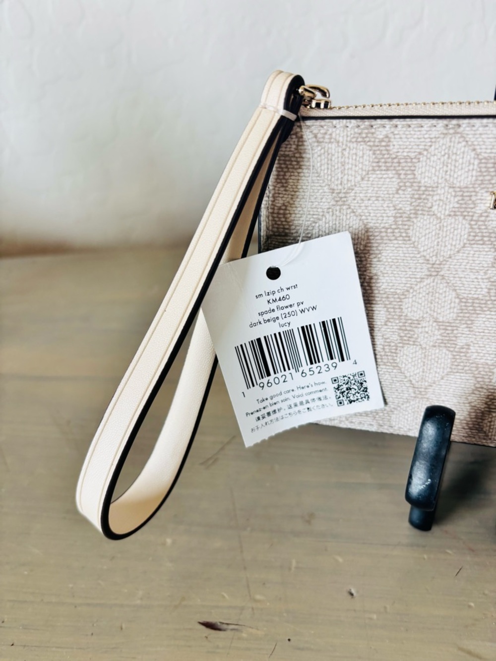 Kate Spade NWT Lucy L-zip Cream Floral Monogram Wristlet with Contrast Trim - Picture 4 of 4